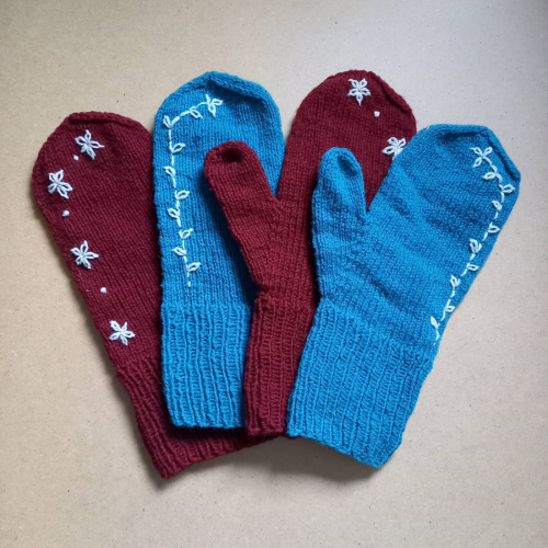 bestickte Handschuhe